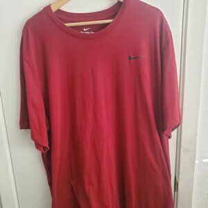 Nike Men's Dri-Fit Burgundy Red Tee Size 3XL